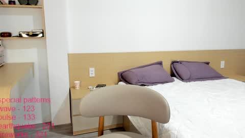 lindamei online show from 03-25-26, 03:51