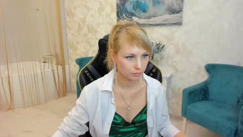 Snapshot of lindasandy chatting on 10-06-25, 06:00 lindasandy online show from 10-06-25, 06:00