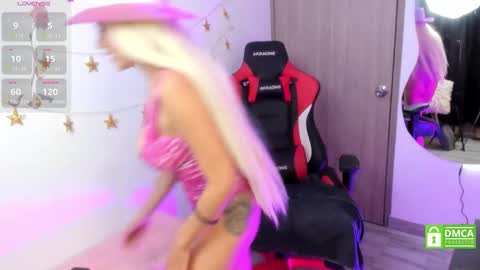 Snapshot of lindasilverstone chatting on 10-27-25, 11:31 Linda Silverstone online show from 10-27-25, 11:31