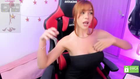 Snapshot of lindasilverstone chatting on 02-11-26, 10:59 Linda Silverstone online show from 02-11-26, 10:59