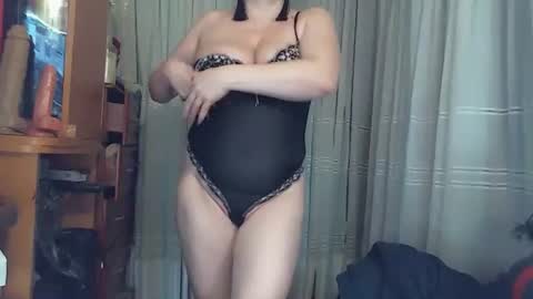 lindasweet53 online show from 11-15-25, 10:01