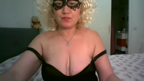 LindaXSmile online show from 02-24-25, 12:41