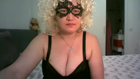 LindaXSmile online show from 02-24-25, 07:41