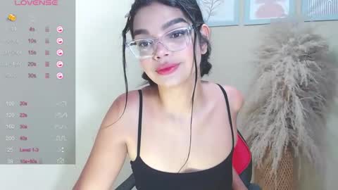 Snapshot of lindsay_sweet24 chatting on 12-13-24, 07:47 ana online show from 12-13-24, 07:47