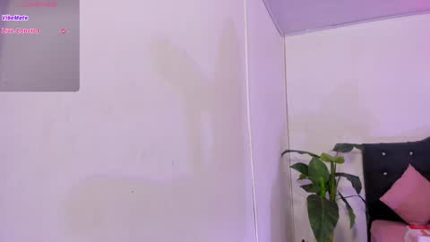 Linda  online show from 05-11-26, 03:34