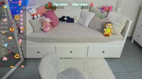 Alexandra online show from 09-21-25, 10:28