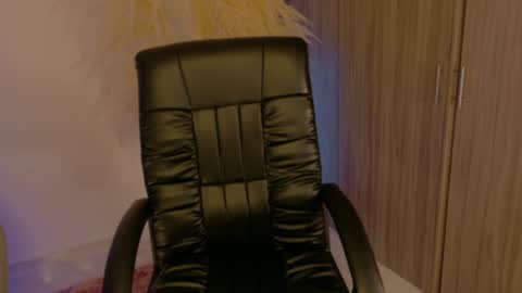 Snapshot of lindseymoss_ chatting on 02-10-26, 12:15 Lindsey Moss online show from 02-10-26, 12:15