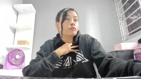 Lindsy online show from 09-27-25, 01:05
