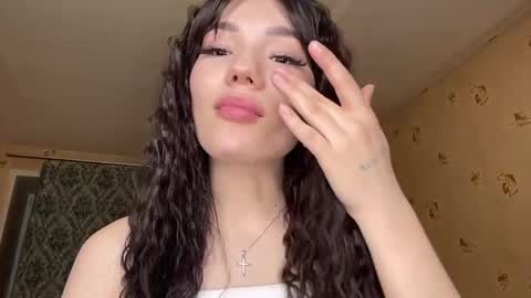 Lira online show from 04-16-26, 09:39