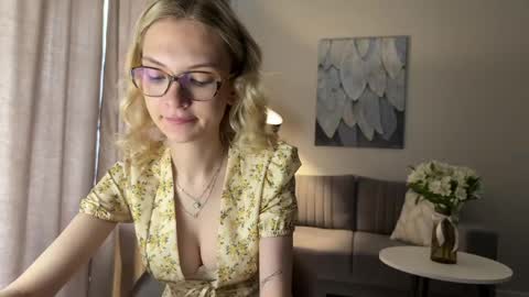 Emma online show from 04-15-26, 09:05