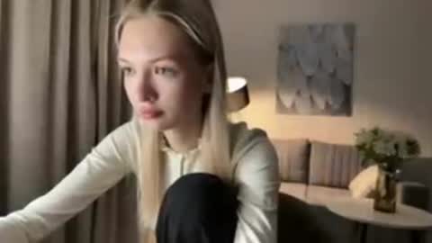 Emma online show from 04-16-26, 06:09