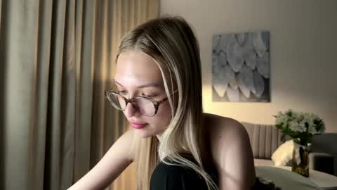 Emma online show from 04-16-26, 09:39