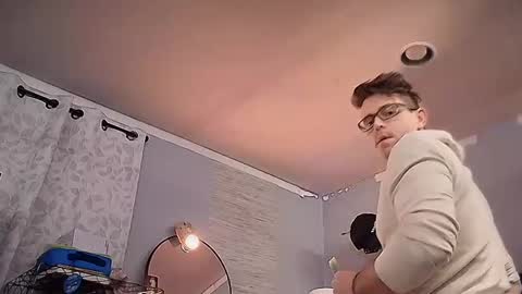 Snapshot of linuxgirlsudosu chatting on 02-15-25, 10:33 linuxgirlsudosu online show from 02-15-25, 10:33