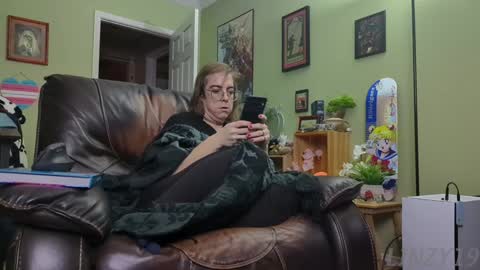 Snapshot of linzy19 chatting on 01-18-25, 02:14 Linzy19 online show from 01-18-25, 02:14