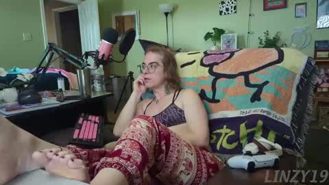 Snapshot of linzy19 chatting on 03-07-25, 07:38 Linzy19 online show from 03-07-25, 07:38