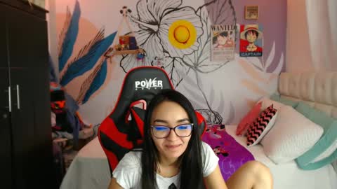 LinzyBaner online show from 02-14-25, 12:19