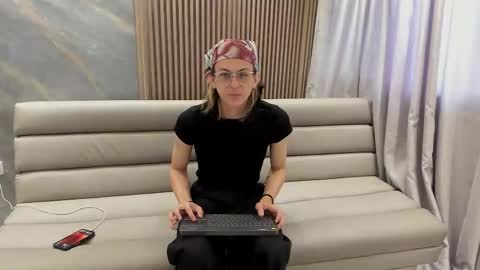 Lior evan online show from 11-17-25, 11:38