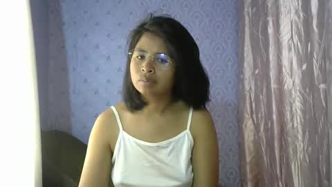 Snapshot of liora_selene chatting on 12-05-25, 05:05 liora online show from 12-05-25, 05:05