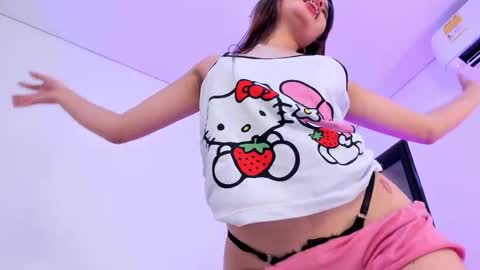 Snapshot of liorah_wolf chatting on 02-10-26, 08:13 Liorah wolf online show from 02-10-26, 08:13