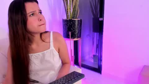 Snapshot of liorah_wolf chatting on 02-17-26, 08:15 Liorah wolf online show from 02-17-26, 08:15