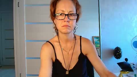 Liora Weiss online show from 06-12-26, 10:14