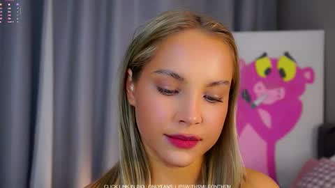 Snapshot of lipswithsmileonthem chatting on 11-16-25, 01:11 Amelia online show from 11-16-25, 01:11