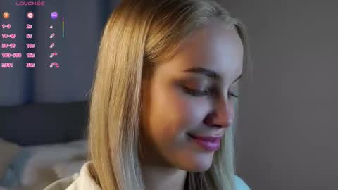 Snapshot of lipswithsmileonthem chatting on 02-20-26, 01:13 Amelia online show from 02-20-26, 01:13