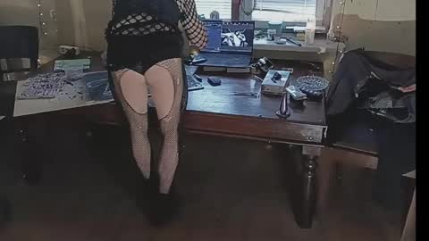 liquid_sky_ online show from 03-21-26, 02:53