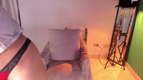 Snapshot of liry_kim chatting on 06-09-26, 06:52 liry online show from 06-09-26, 06:52