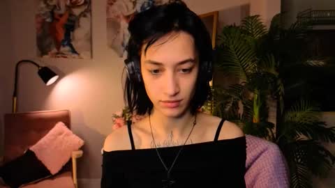 Lis online show from 12-05-25, 06:44