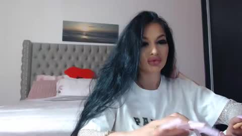 Snapshot of lisa104739 chatting on 03-08-26, 08:34 Lisa online show from 03-08-26, 08:34