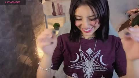 Snapshot of lisa_dolly_nyx chatting on 05-20-26, 04:57 lisa dolly nyx online show from 05-20-26, 04:57