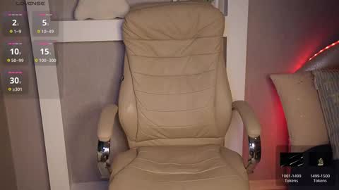 Snapshot of lisa_elfy chatting on 11-24-25, 03:01 lisa_elfy online show from 11-24-25, 03:01