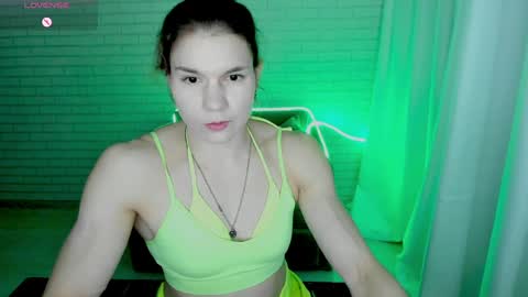 Snapshot of lisa_ree_ chatting on 01-15-25, 10:13 lisa online show from 01-15-25, 10:13