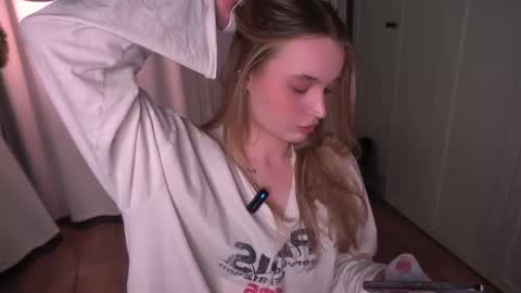 Elisabeth or Lisa online show from 03-14-26, 08:36