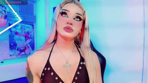 Snapshot of lisa_sparkleee chatting on 04-11-26, 12:37 lisa_sparkleee online show from 04-11-26, 12:37