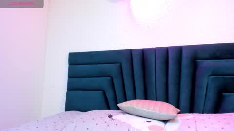 Snapshot of lisa_white_ chatting on 01-06-25, 12:16 lisa white online show from 01-06-25, 12:16