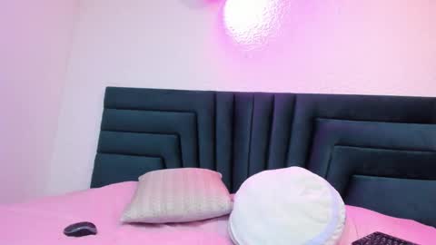 Snapshot of lisa_white_ chatting on 01-16-25, 09:19 lisa white online show from 01-16-25, 09:19