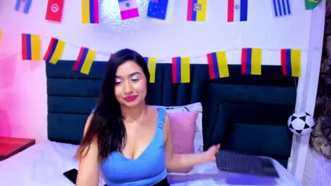 lisa white  online show from 06-30-26, 08:21