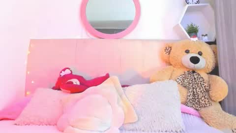 Lisa online show from 12-16-25, 11:21