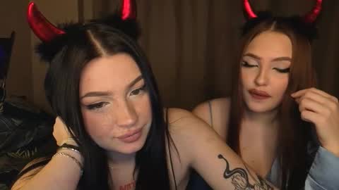 Lisa and Den online show from 10-27-25, 03:05