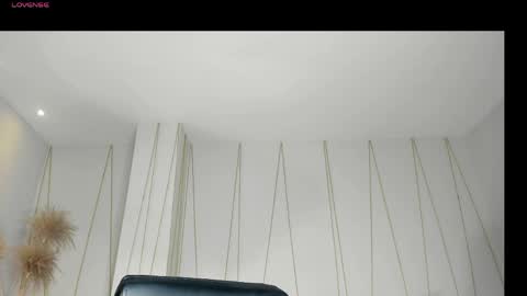 Lisa  Flowers online show from 04-04-26, 10:57