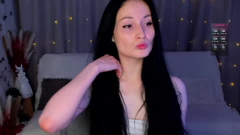 Lisa Moore online show from 03-06-25, 03:56