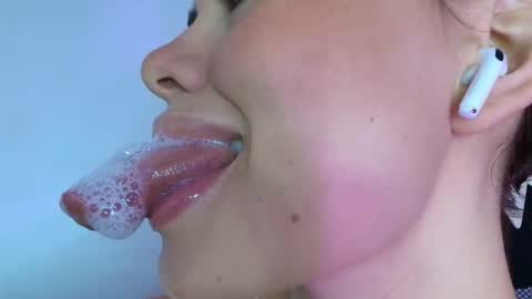 Lisbet online show from 11-08-25, 02:06