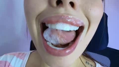 Lisbet online show from 12-19-25, 10:06