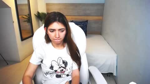 Snapshot of liseth_fox chatting on 12-20-24, 10:22 Liseth Fox online show from 12-20-24, 10:22