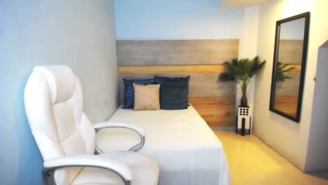 Snapshot of liseth_fox chatting on 01-04-25, 03:39 Liseth Fox online show from 01-04-25, 03:39