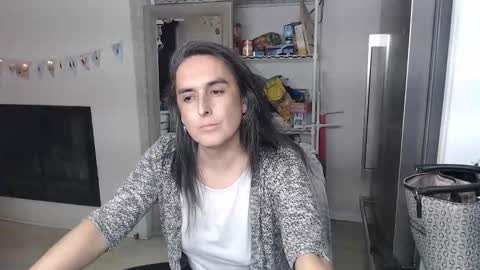 Lisette LaRoche online show from 12-03-25, 01:13