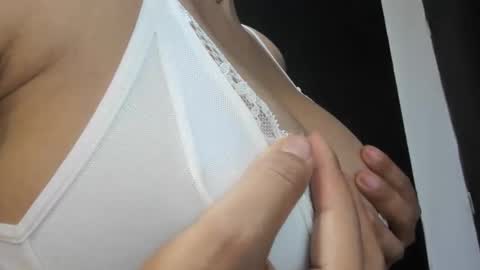 Snapshot of lisla21 chatting on 02-19-26, 12:39 Andrea and Charlotte online show from 02-19-26, 12:39