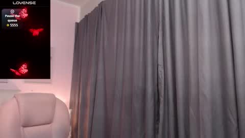 Andrea online show from 12-05-25, 01:58